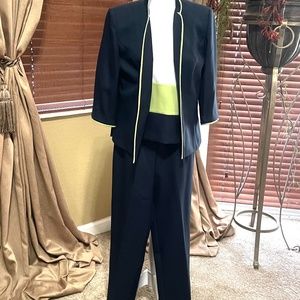 Women's 3 Piece pant set. - Size 10P - NEW ITEM